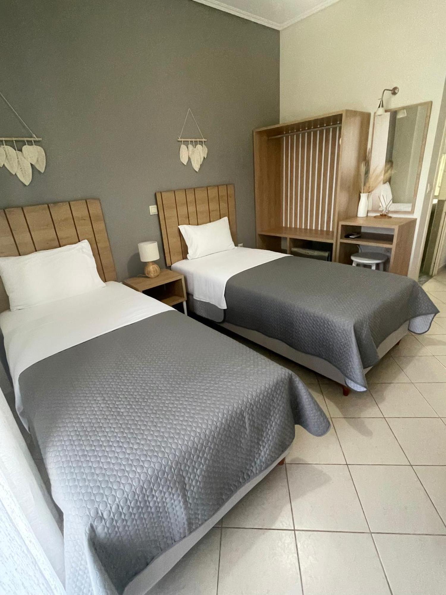 Rondo'S Hotel Himare Exterior foto